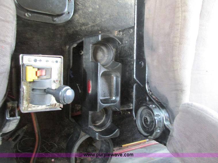 image for item BS9018 1998 Peterbilt 379 semi truck