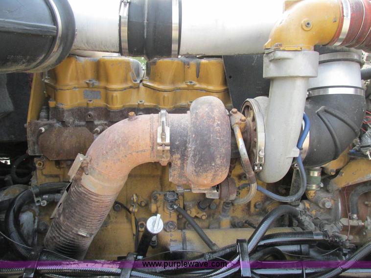 image for item BS9018 1998 Peterbilt 379 semi truck