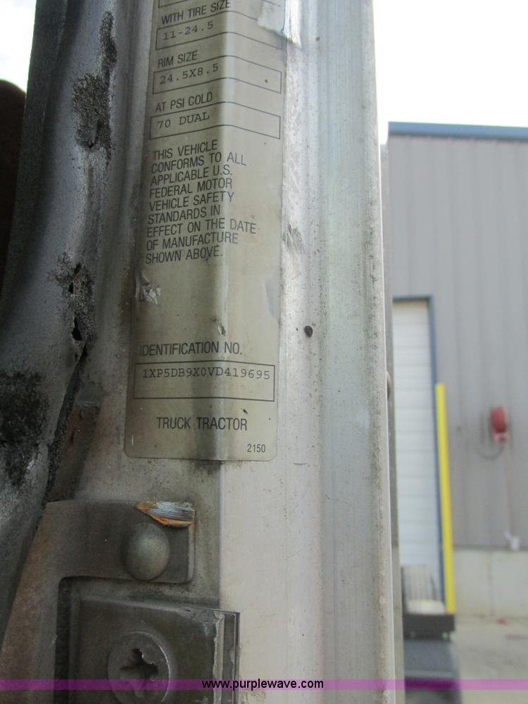 image for item BS9019 1997 Peterbilt 379 semi truck