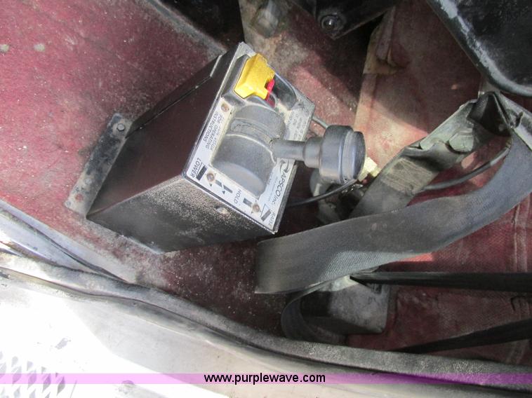 image for item BS9019 1997 Peterbilt 379 semi truck