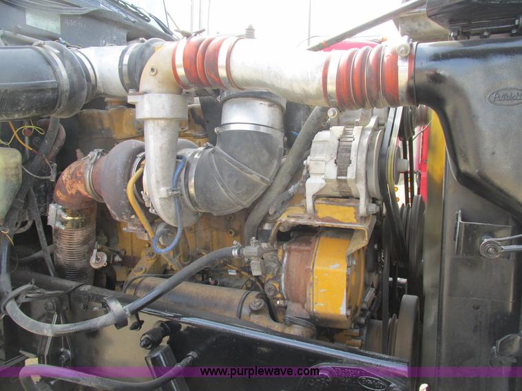 image for item BS9019 1997 Peterbilt 379 semi truck