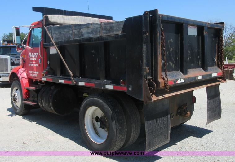 image for item I2015 1991 International 7100 dump truck