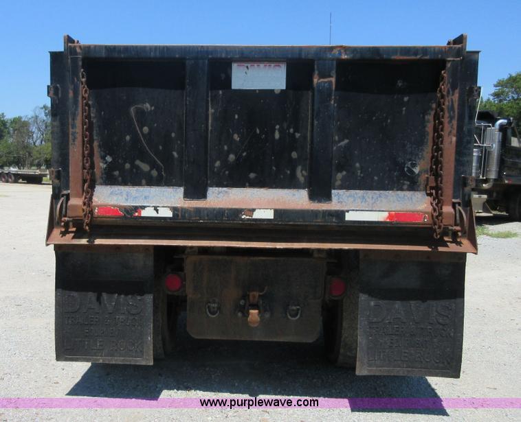 image for item I2015 1991 International 7100 dump truck