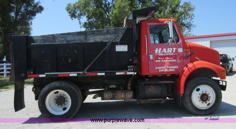 image for item I2015 1991 International 7100 dump truck