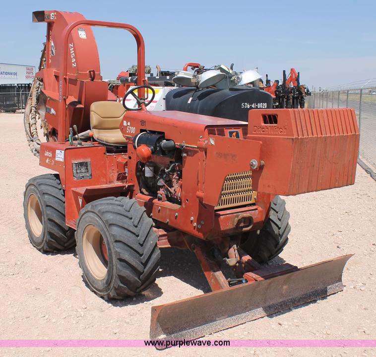 image for item J1460 2003 Ditch Witch 5700/ZH542 rock saw