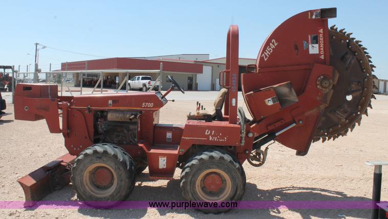 image for item J1460 2003 Ditch Witch 5700/ZH542 rock saw