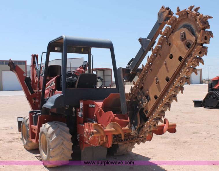 image for item J1461 2006 Ditch Witch RT75 trencher