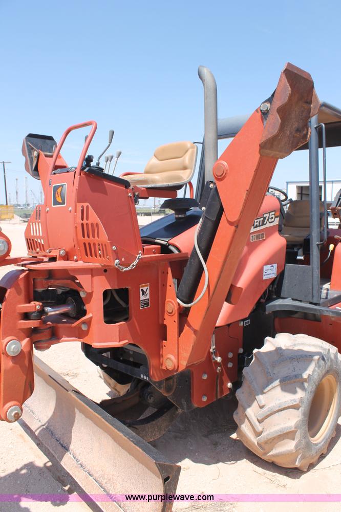 image for item J1461 2006 Ditch Witch RT75 trencher