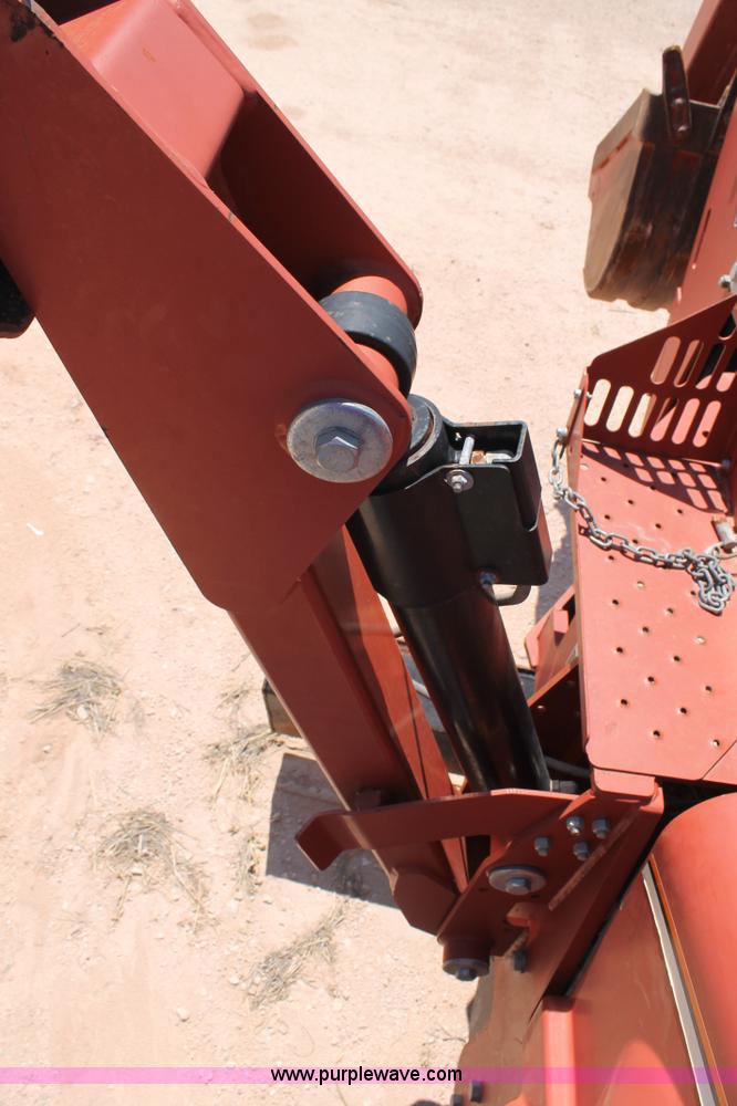 image for item J1461 2006 Ditch Witch RT75 trencher
