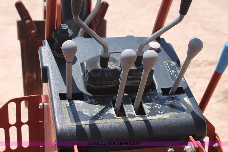 image for item J1461 2006 Ditch Witch RT75 trencher