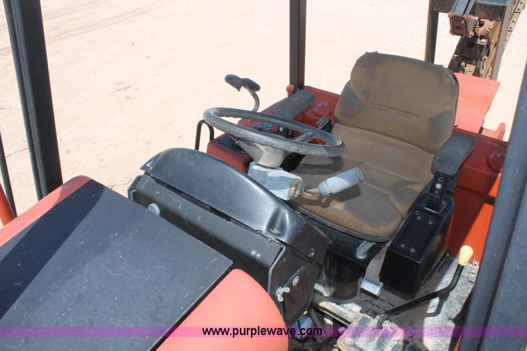 image for item J1461 2006 Ditch Witch RT75 trencher