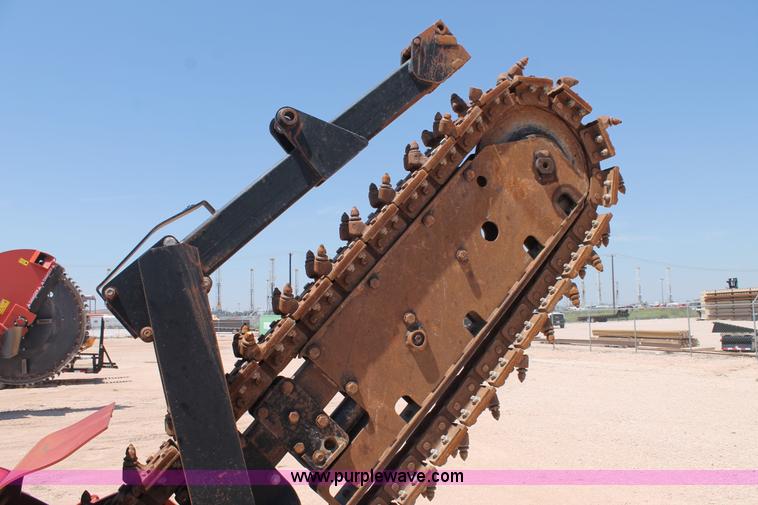 image for item J1461 2006 Ditch Witch RT75 trencher