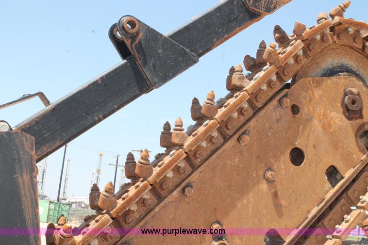 image for item J1461 2006 Ditch Witch RT75 trencher
