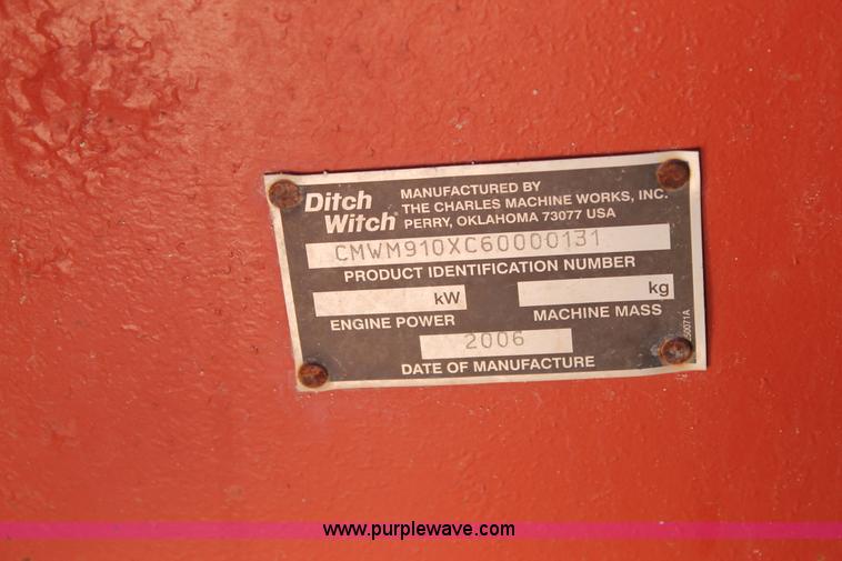 image for item J1461 2006 Ditch Witch RT75 trencher