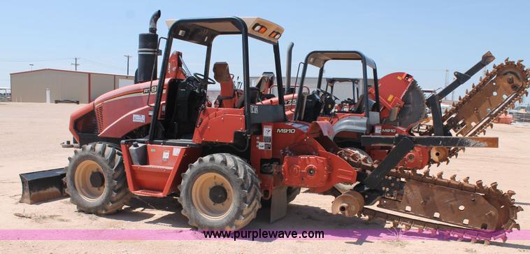 image for item J1462 2012 Ditch Witch RT95 trencher