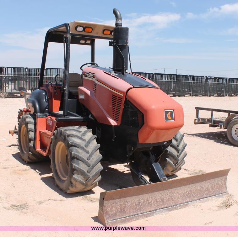 image for item J1462 2012 Ditch Witch RT95 trencher