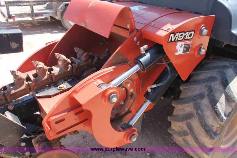 image for item J1462 2012 Ditch Witch RT95 trencher