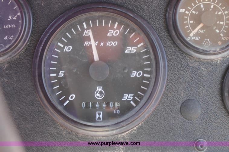 image for item J1462 2012 Ditch Witch RT95 trencher