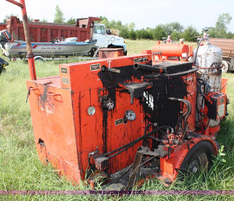 image for item J3561 Crafco EZ Pour melter/applicator