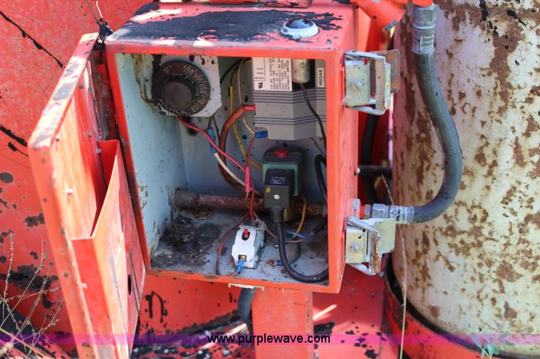 image for item J3561 Crafco EZ Pour melter/applicator