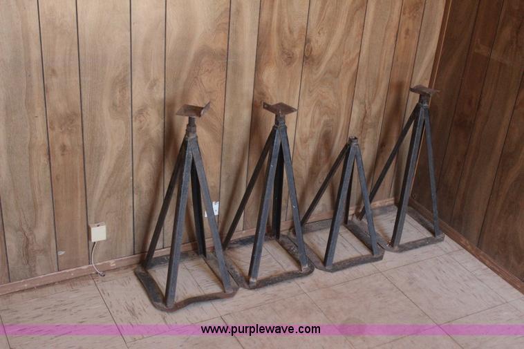 image for item J4436 1997 Job site office trailer