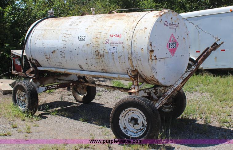 image for item J4439 Fuel trailer