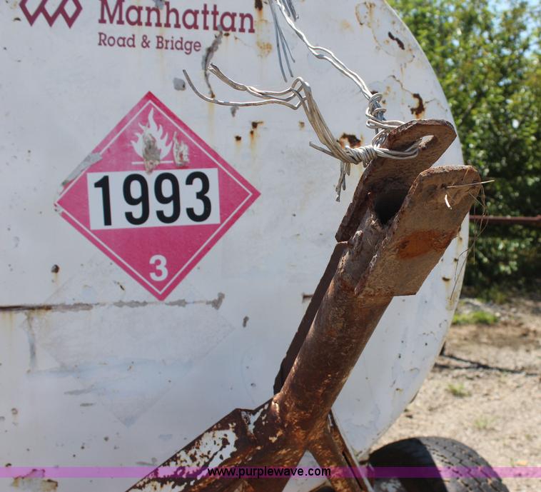 image for item J4439 Fuel trailer