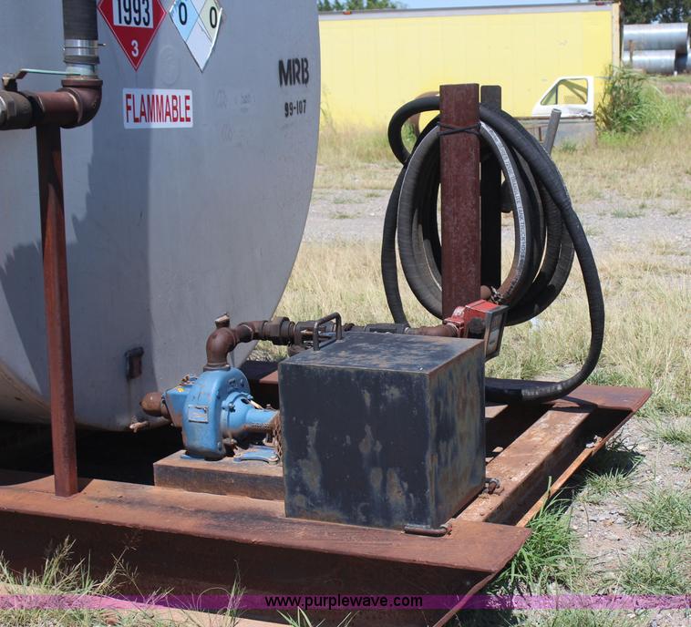 image for item J4440 10,000 gallon fuel tank