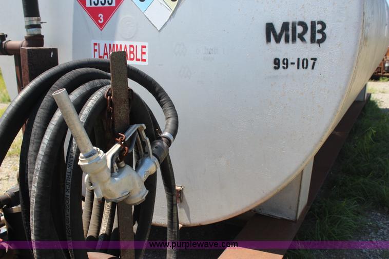 image for item J4440 10,000 gallon fuel tank