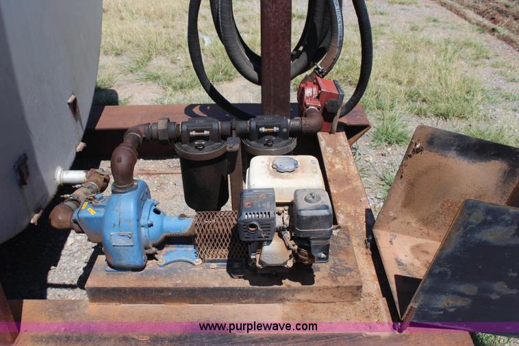 image for item J4440 10,000 gallon fuel tank