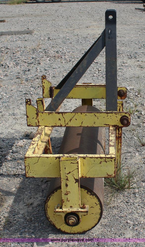 image for item J4446 Sod roller