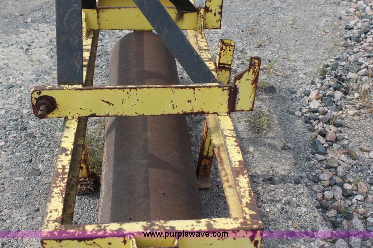 image for item J4446 Sod roller