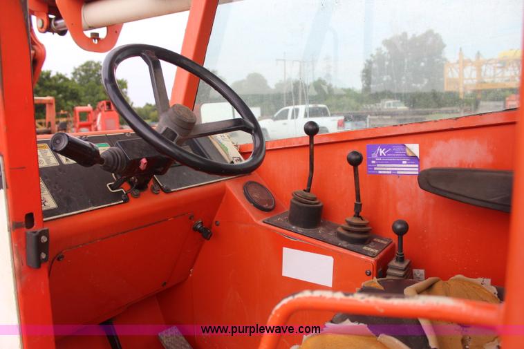 image for item J4447 1998 SkyTrak 8042 telehandler