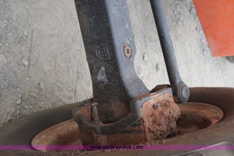 image for item J4447 1998 SkyTrak 8042 telehandler