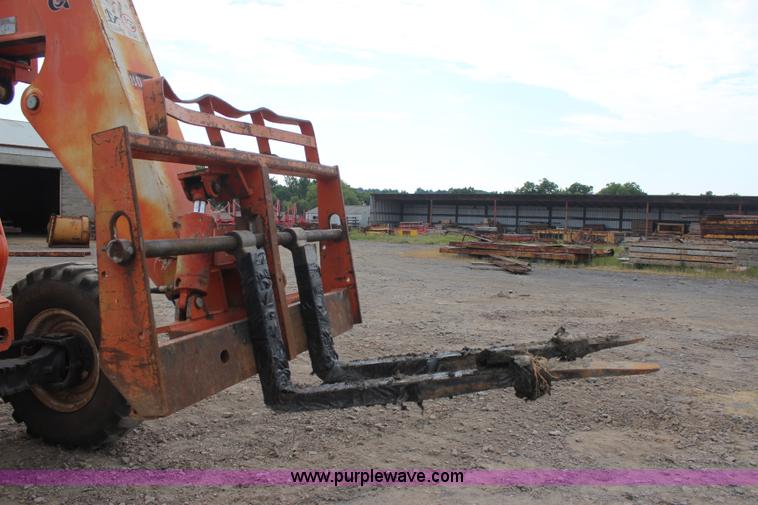 image for item J4447 1998 SkyTrak 8042 telehandler