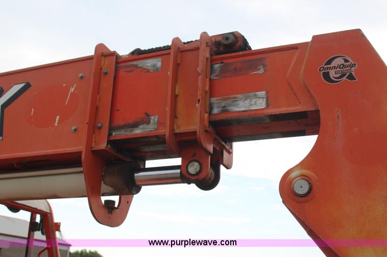 image for item J4447 1998 SkyTrak 8042 telehandler