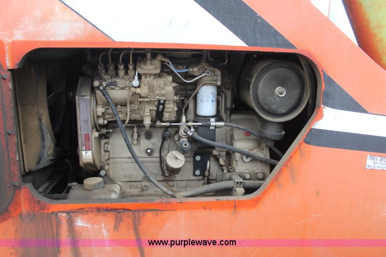 image for item J4447 1998 SkyTrak 8042 telehandler