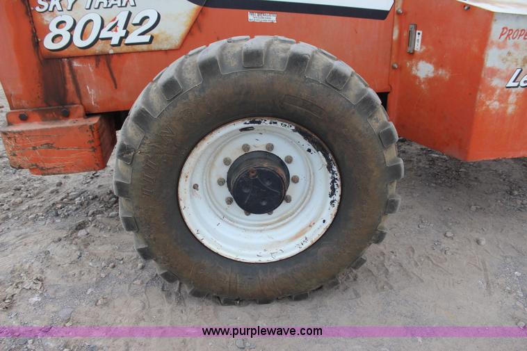 image for item J4447 1998 SkyTrak 8042 telehandler