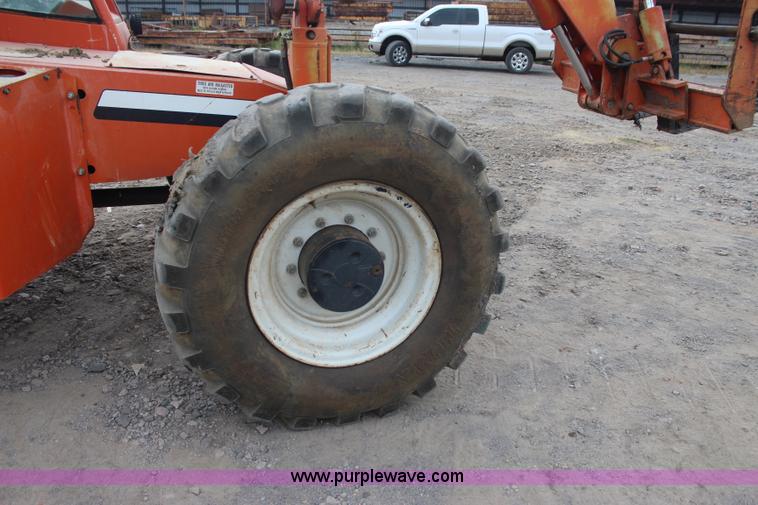 image for item J4447 1998 SkyTrak 8042 telehandler