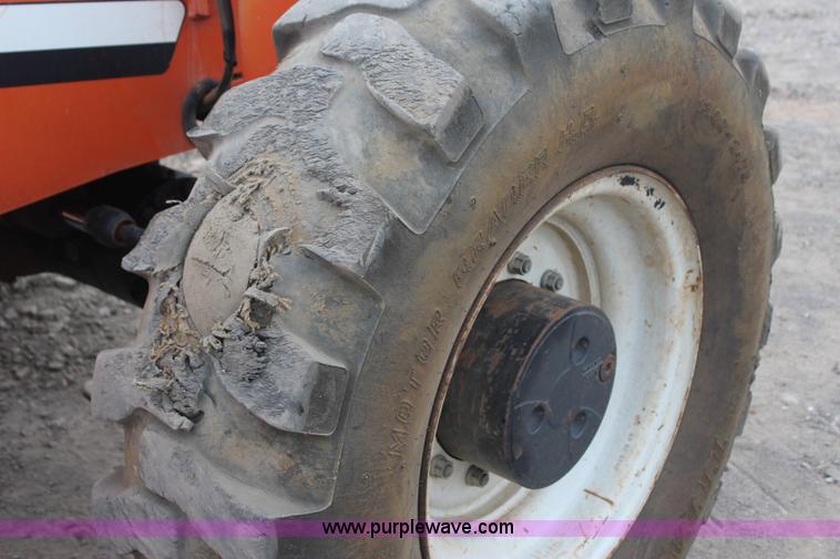 image for item J4447 1998 SkyTrak 8042 telehandler