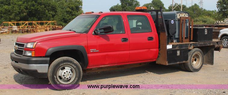 image for item J4453 2006 Chevrolet Silverado 3500 service truck