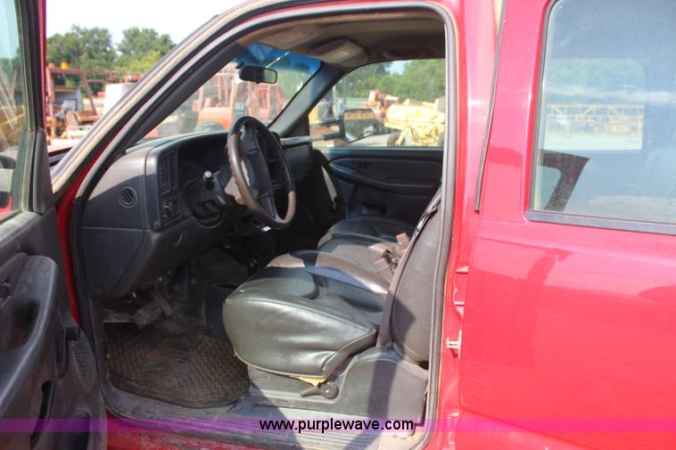 image for item J4453 2006 Chevrolet Silverado 3500 service truck