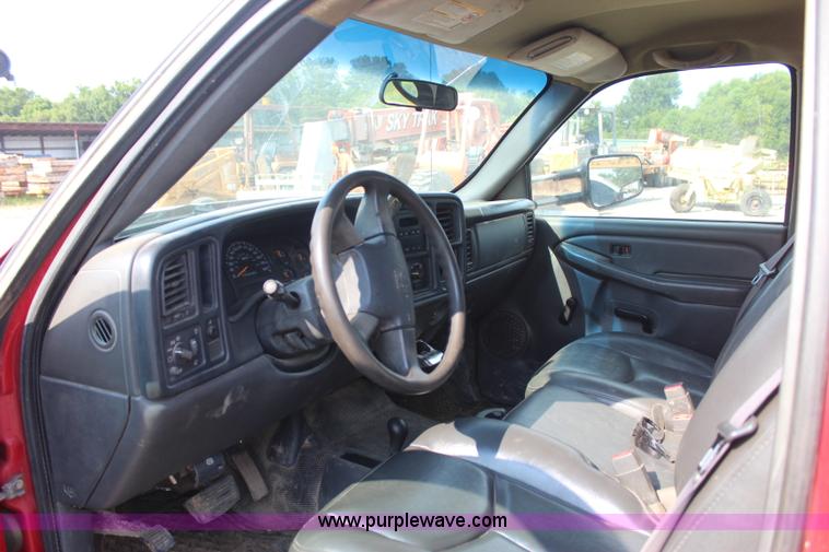 image for item J4453 2006 Chevrolet Silverado 3500 service truck