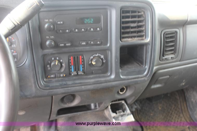 image for item J4453 2006 Chevrolet Silverado 3500 service truck