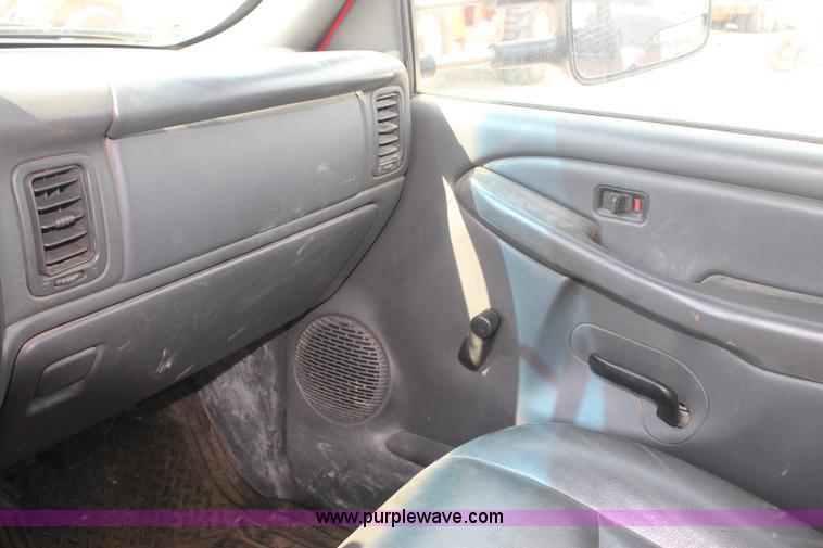 image for item J4453 2006 Chevrolet Silverado 3500 service truck