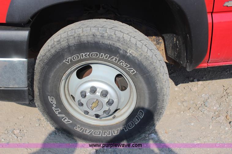 image for item J4453 2006 Chevrolet Silverado 3500 service truck