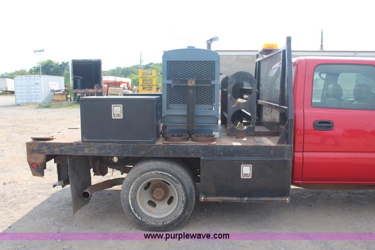 image for item J4453 2006 Chevrolet Silverado 3500 service truck