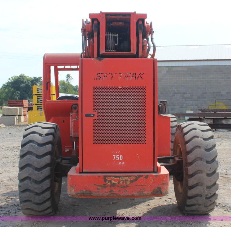 image for item J4454 2002 Sky Trak 10054 telehandler