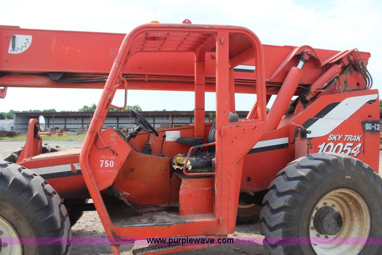 image for item J4454 2002 Sky Trak 10054 telehandler