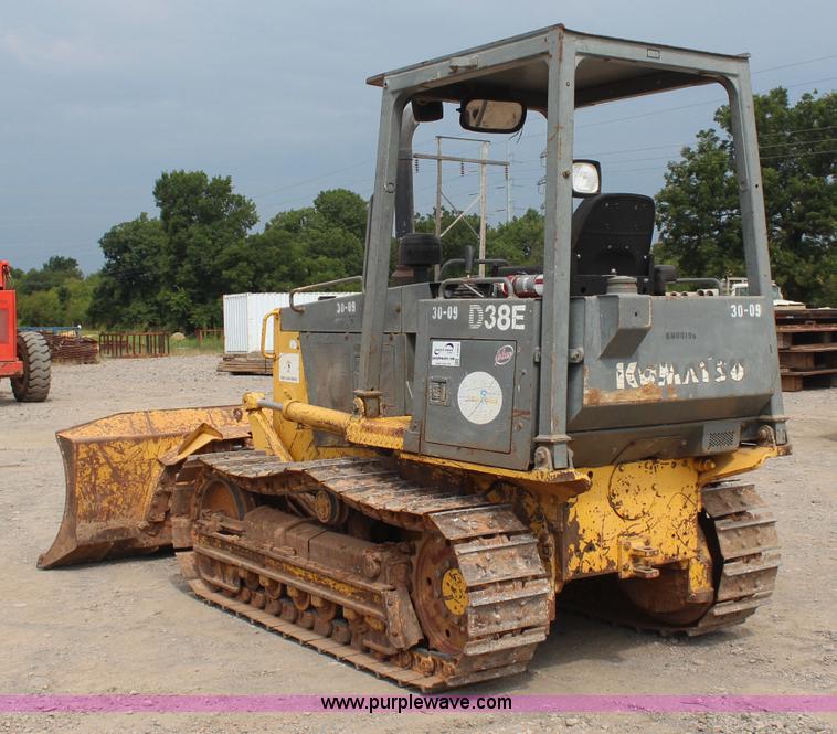 image for item J4455 2000 Komatsu D38E-1 dozer